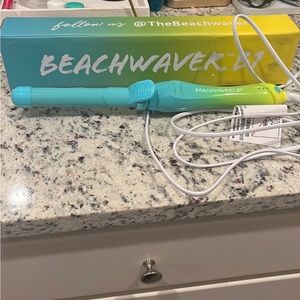 BeachWaver rotating curling iron